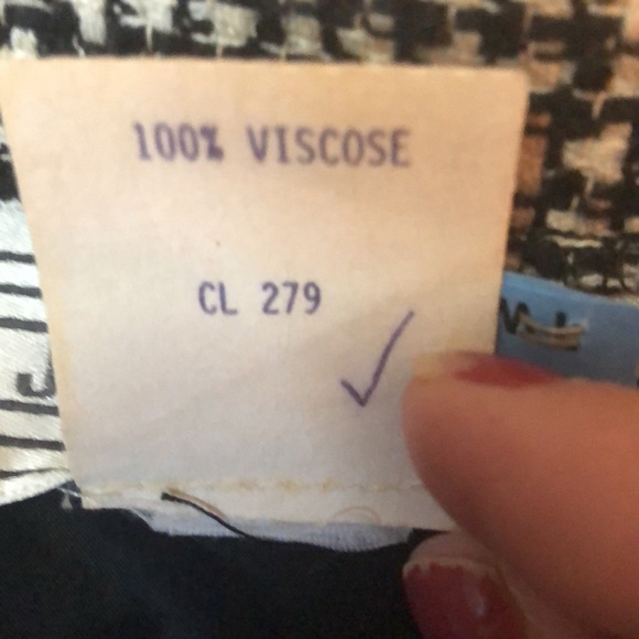 VTG Jones Wear White & Black Houndstooth Pencil Skirt with Side Button and Zip - Picture 9 of 9